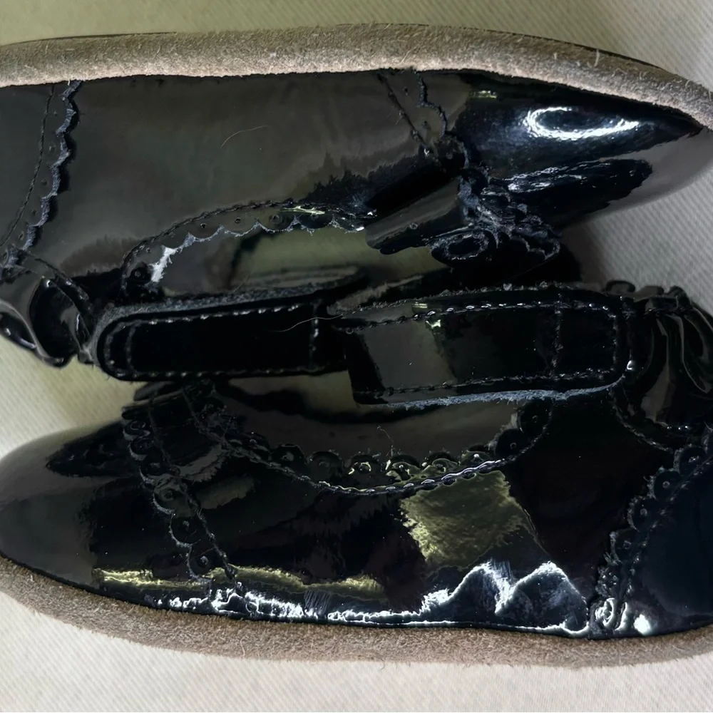 Robeez Catherine Mini Shoes in Black Patent Size 2 (3-6 months)